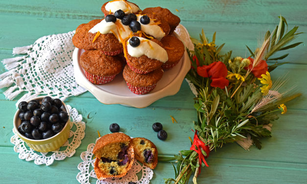 Muffins de iogurte e mirtilos em Quinta-Feira da Espiga